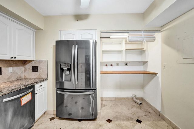 2802 N 46th Avenue B620, Hollywood, FL 33021