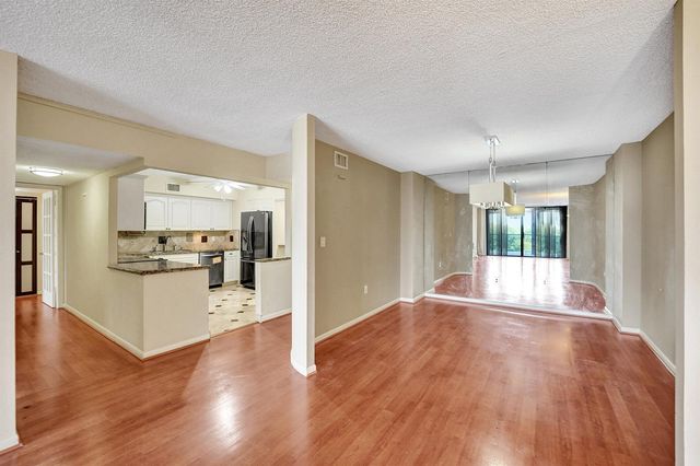 2802 N 46th Avenue B620, Hollywood, FL 33021