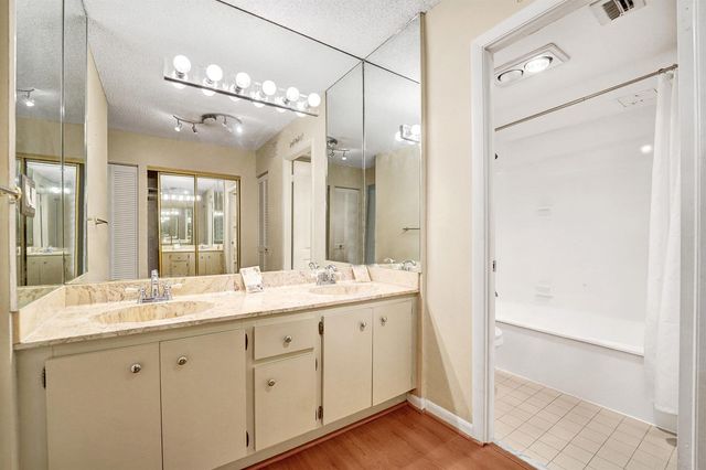 2802 N 46th Avenue B620, Hollywood, FL 33021