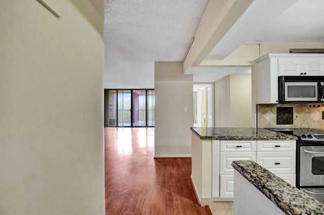 2802 N 46th Avenue B620, Hollywood, FL 33021