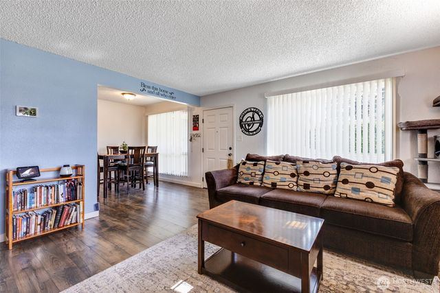 519 S 92nd, Tacoma, WA 98444