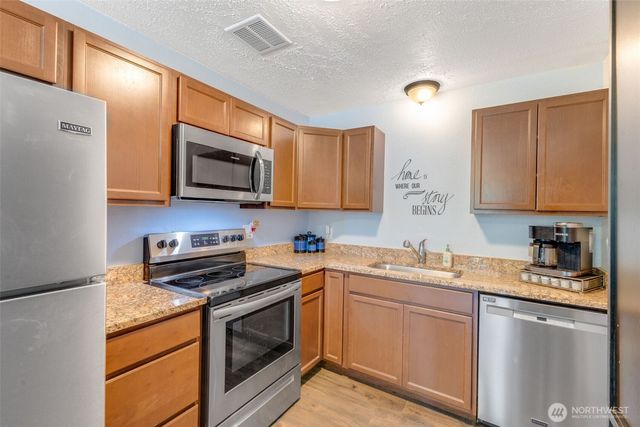 519 S 92nd, Tacoma, WA 98444