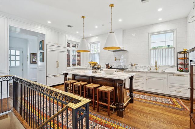 4019 Inverness Drive, Houston, TX 77019