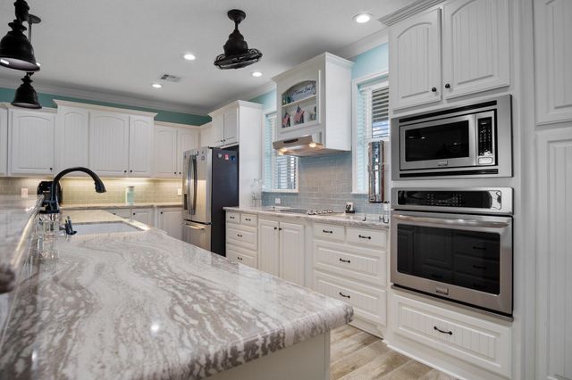 810 4th Street, Port Bolivar, TX 77650