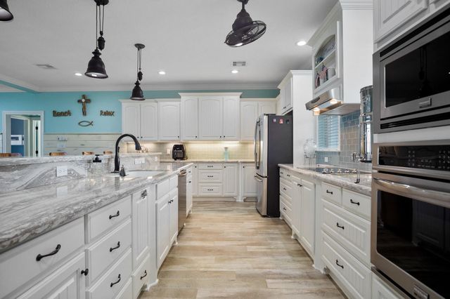 810 4th Street, Port Bolivar, TX 77650