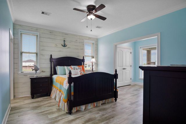 810 4th Street, Port Bolivar, TX 77650