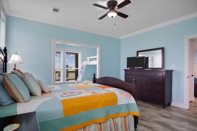 810 4th Street, Port Bolivar, TX 77650