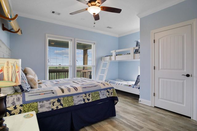 810 4th Street, Port Bolivar, TX 77650
