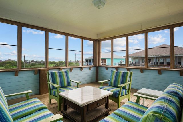 810 4th Street, Port Bolivar, TX 77650