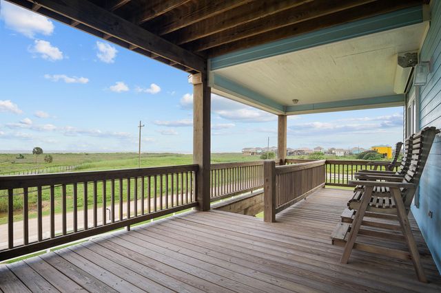 810 4th Street, Port Bolivar, TX 77650