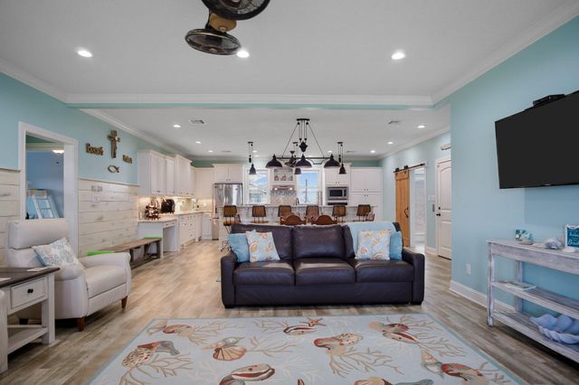 810 4th Street, Port Bolivar, TX 77650