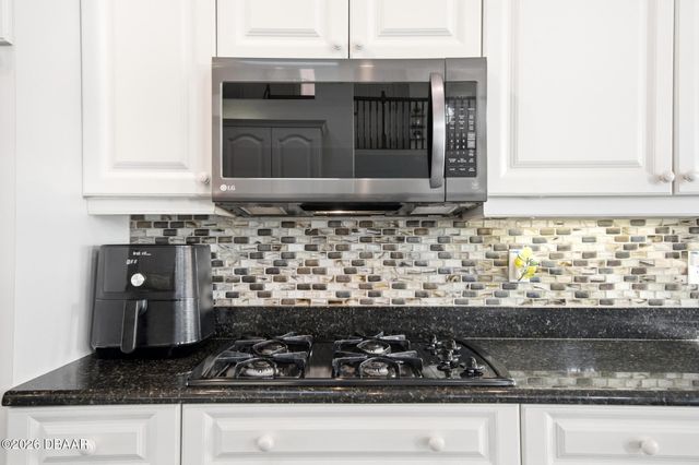 12 S Lakewalk Drive, Palm Coast, FL 32137