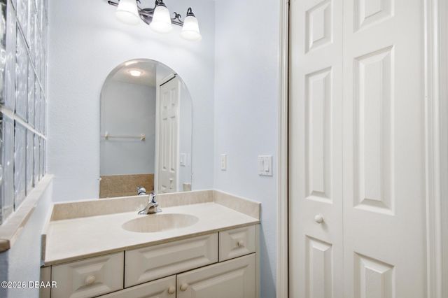 12 S Lakewalk Drive, Palm Coast, FL 32137