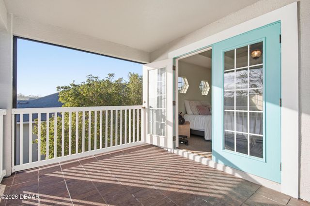 12 S Lakewalk Drive, Palm Coast, FL 32137