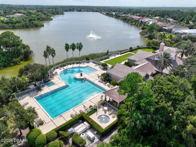 12 S Lakewalk Drive, Palm Coast, FL 32137