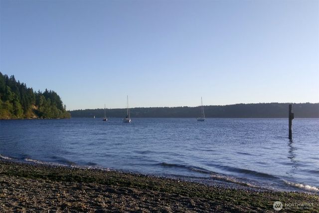 11204 SW 220th Street, Vashon, WA 98070