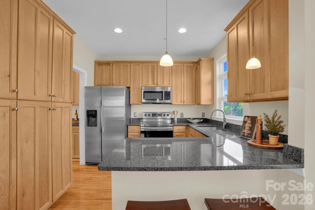 923 Gracie Way, Charlotte, NC 28204