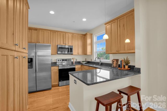 923 Gracie Way, Charlotte, NC 28204