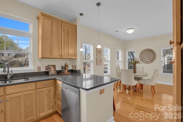 923 Gracie Way, Charlotte, NC 28204