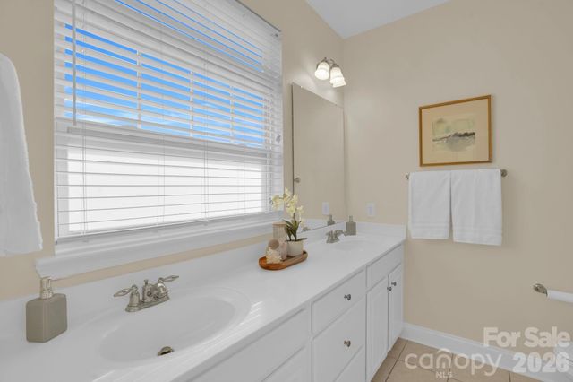 923 Gracie Way, Charlotte, NC 28204