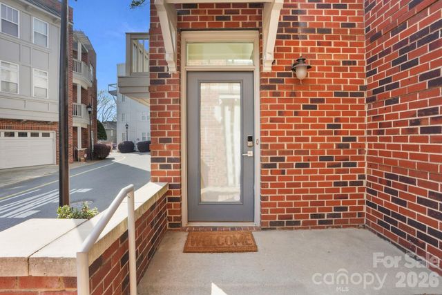 923 Gracie Way, Charlotte, NC 28204