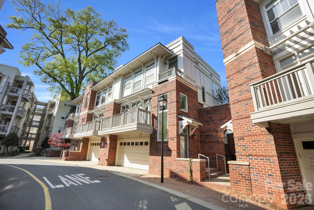 923 Gracie Way, Charlotte, NC 28204