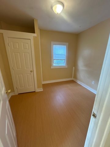 957 Warren Ave 1, Brockton, MA 02301
