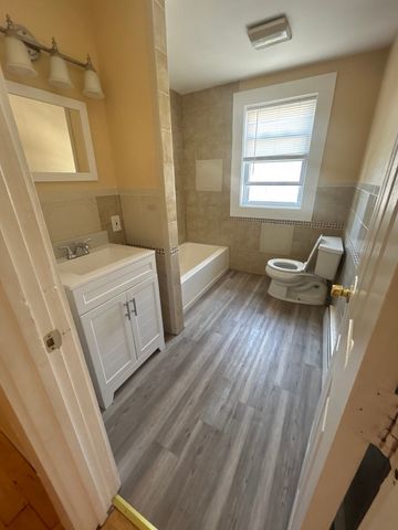 957 Warren Ave 1, Brockton, MA 02301