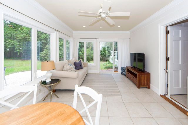 117 Pine Grove Avenue, Summerville, SC 29483