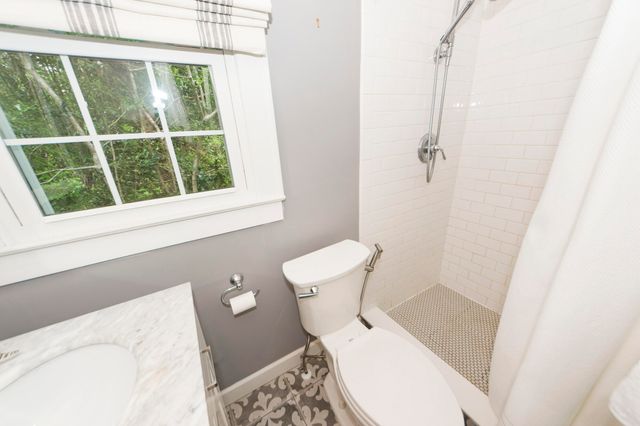 117 Pine Grove Avenue, Summerville, SC 29483