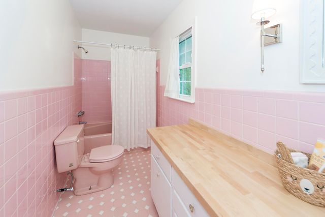 117 Pine Grove Avenue, Summerville, SC 29483