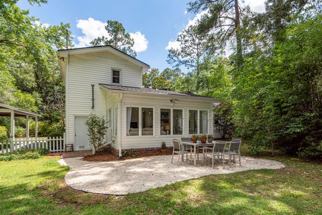 117 Pine Grove Avenue, Summerville, SC 29483
