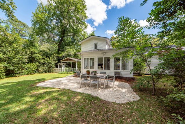 117 Pine Grove Avenue, Summerville, SC 29483