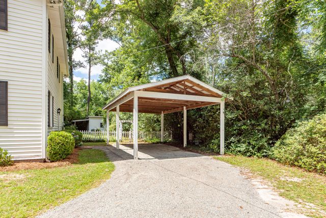 117 Pine Grove Avenue, Summerville, SC 29483