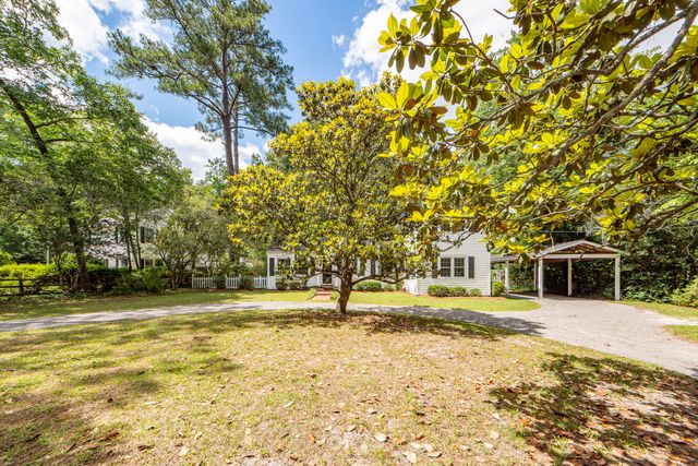 117 Pine Grove Avenue, Summerville, SC 29483