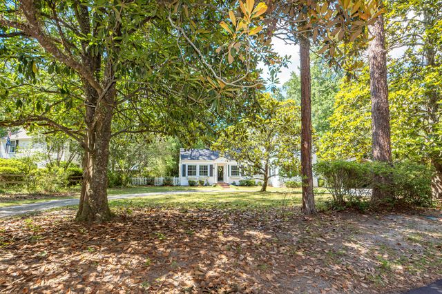 117 Pine Grove Avenue, Summerville, SC 29483