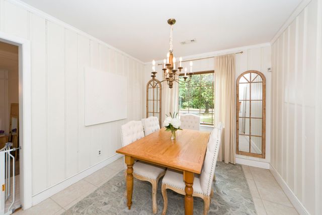 117 Pine Grove Avenue, Summerville, SC 29483