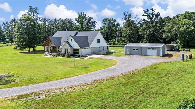 10350 Cherokee Loop, Dardanelle, AR 72834
