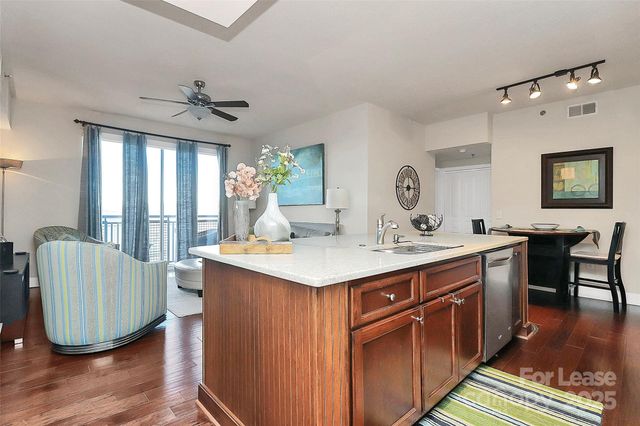 1315 East Boulevard 612, Charlotte, NC 28203