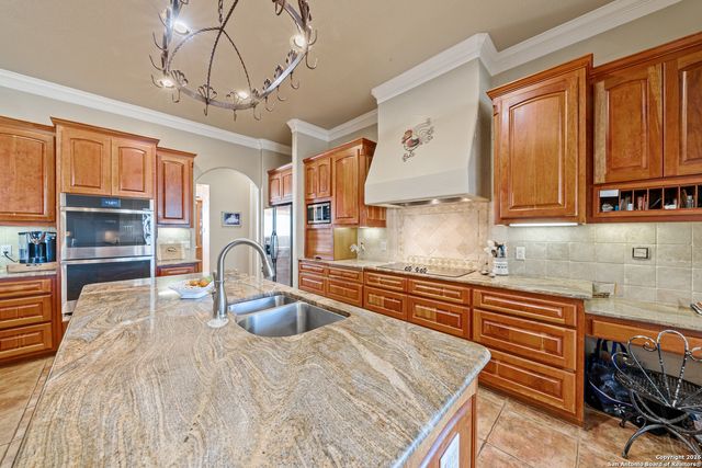 265 Fossil Hills, Spring Branch, TX 78070