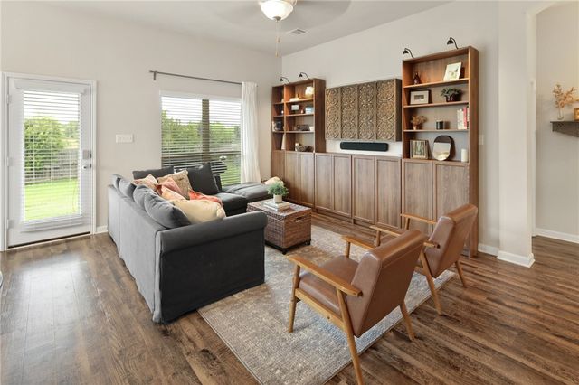 4025 Dunlap Loop, College Station, TX 77845