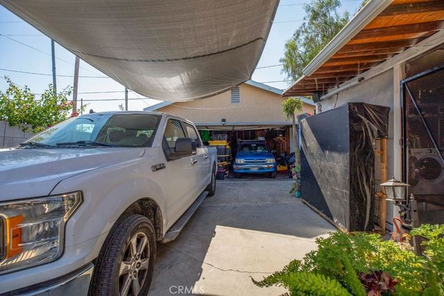 7731 Klump, Los Angeles, CA 91352