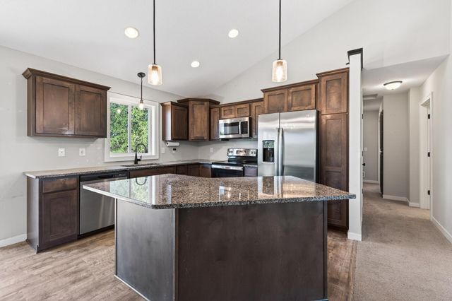 2130 357th Avenue NE, Cambridge, MN 55008