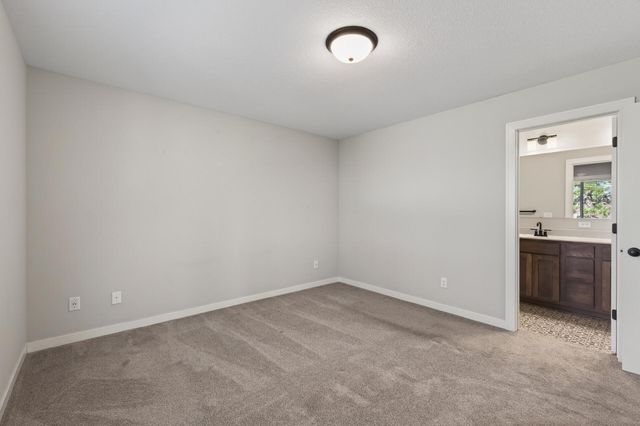 2130 357th Avenue NE, Cambridge, MN 55008