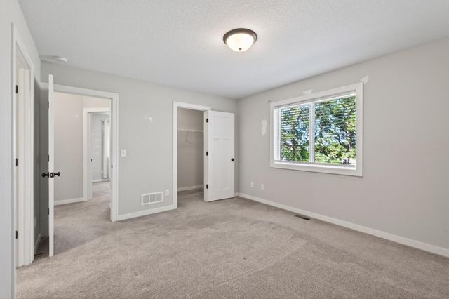 2130 357th Avenue NE, Cambridge, MN 55008