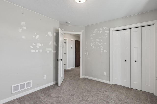 2130 357th Avenue NE, Cambridge, MN 55008