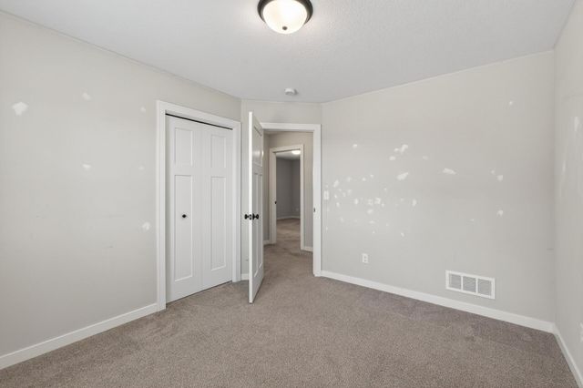 2130 357th Avenue NE, Cambridge, MN 55008