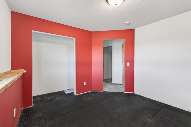 2130 357th Avenue NE, Cambridge, MN 55008
