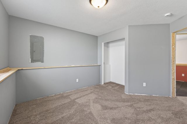 2130 357th Avenue NE, Cambridge, MN 55008
