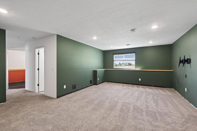 2130 357th Avenue NE, Cambridge, MN 55008